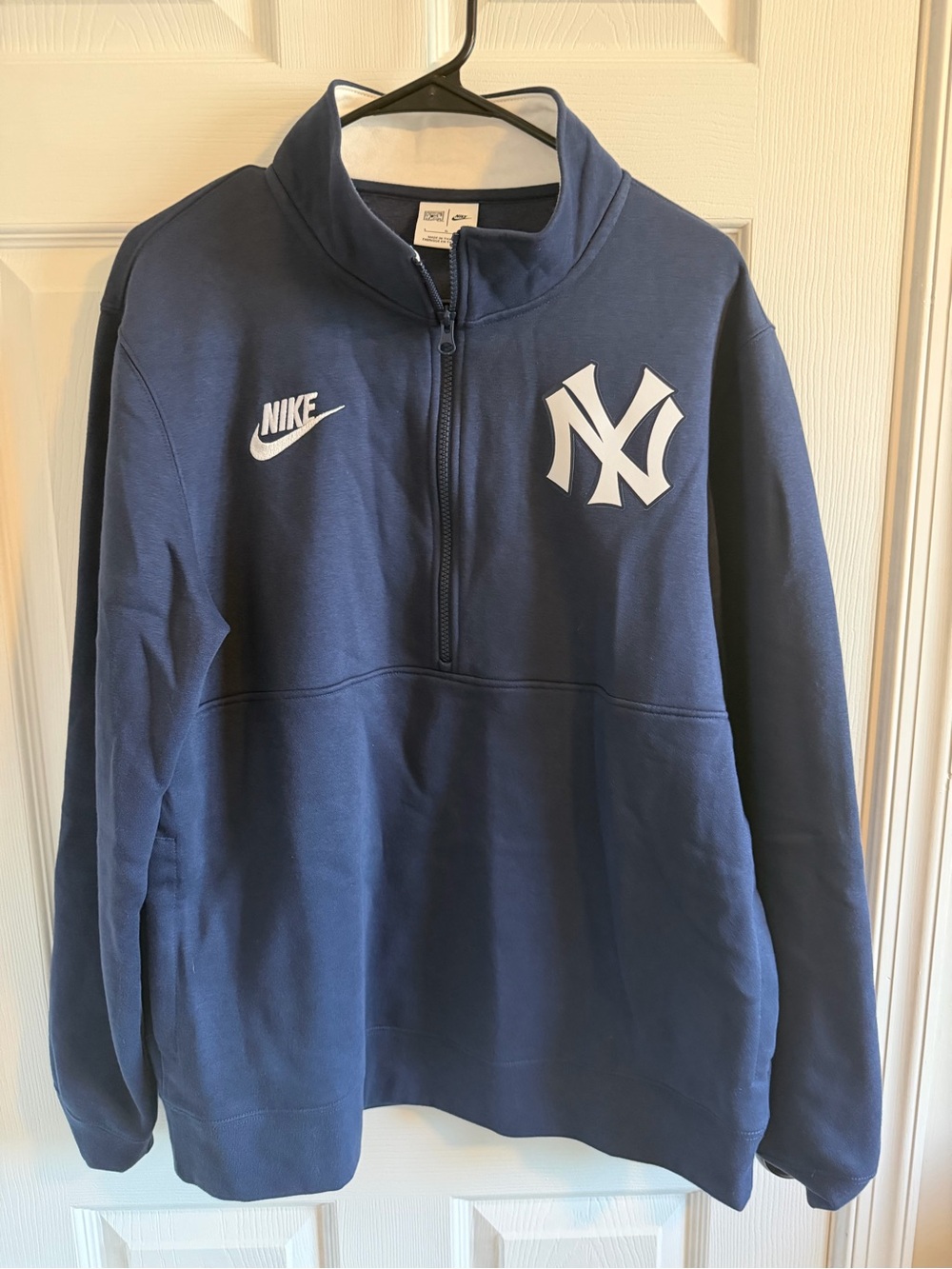 Nike Men's Navy Half-Zip Sweatshirt with NY Yankees Logo